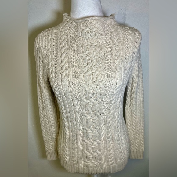 Croft & Barrow Women's Cable Knit Sweater Cream Color Preppy Classy Chic
Size XS - Picture 5 of 7